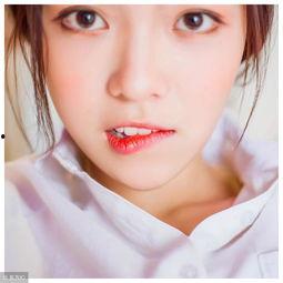 娱乐吃瓜酱送口红视频